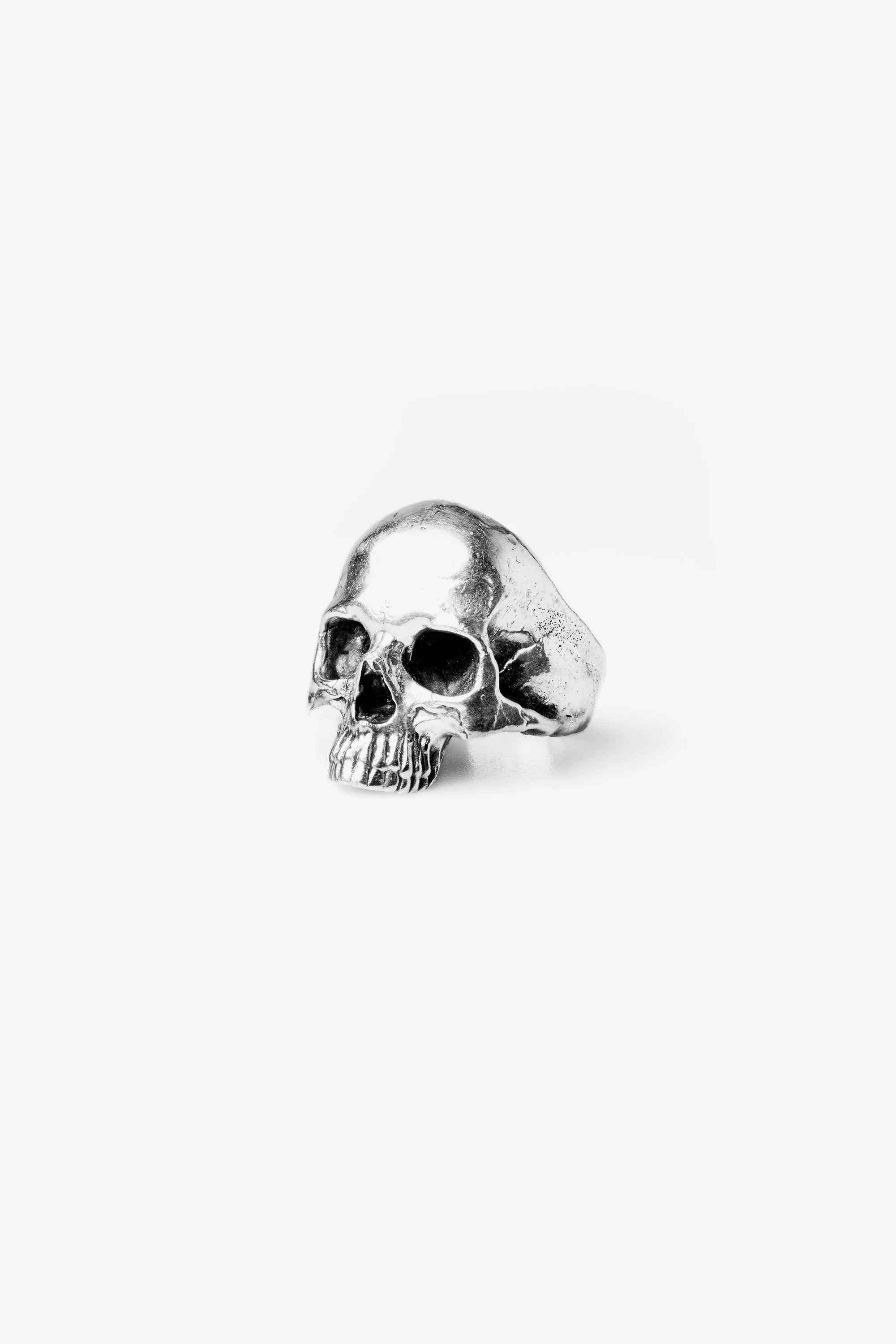 .925 O24 Skull Ring