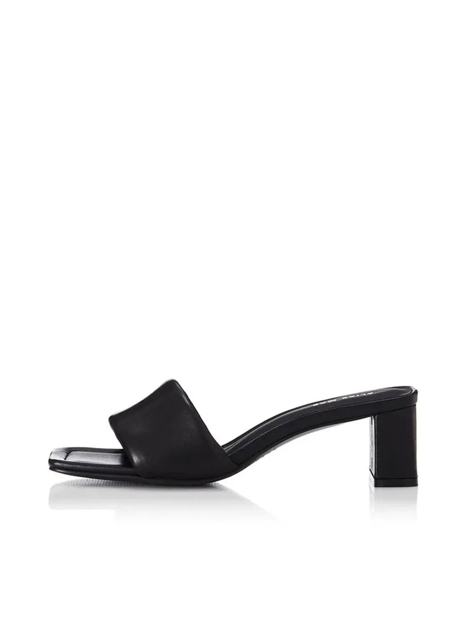 Alias Mae Ari Heel in Black