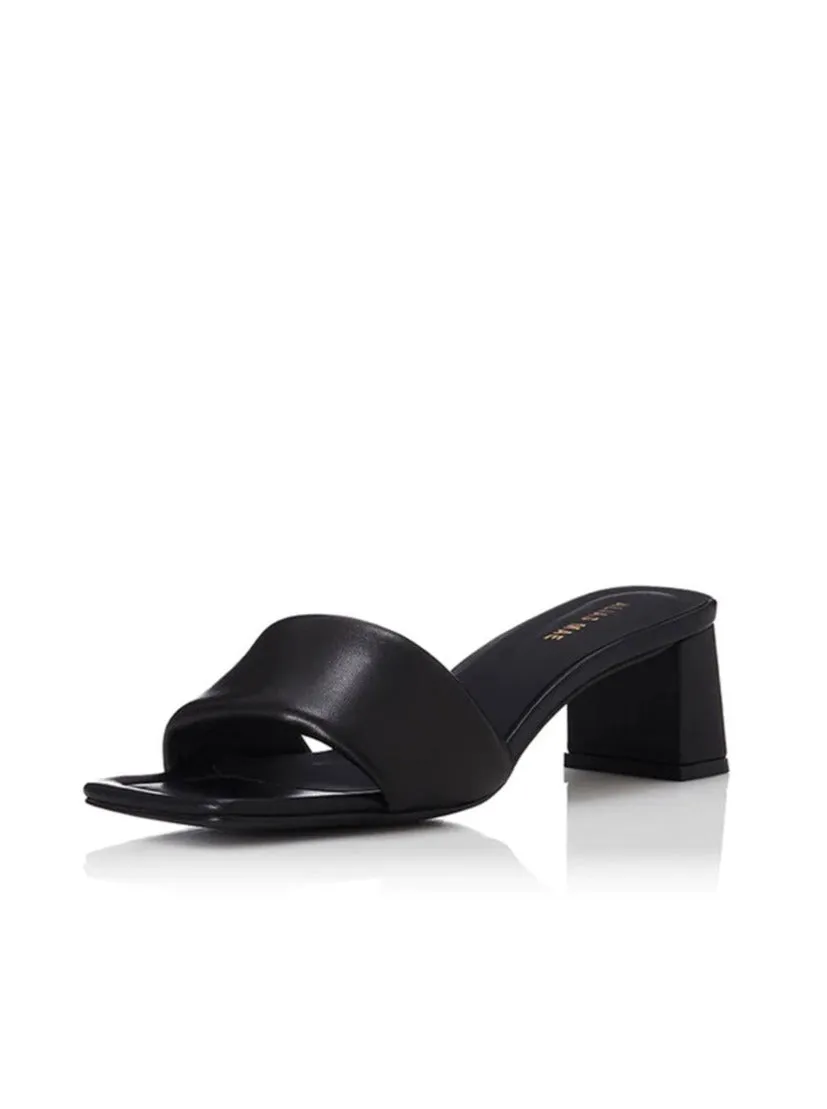 Alias Mae Ari Heel in Black