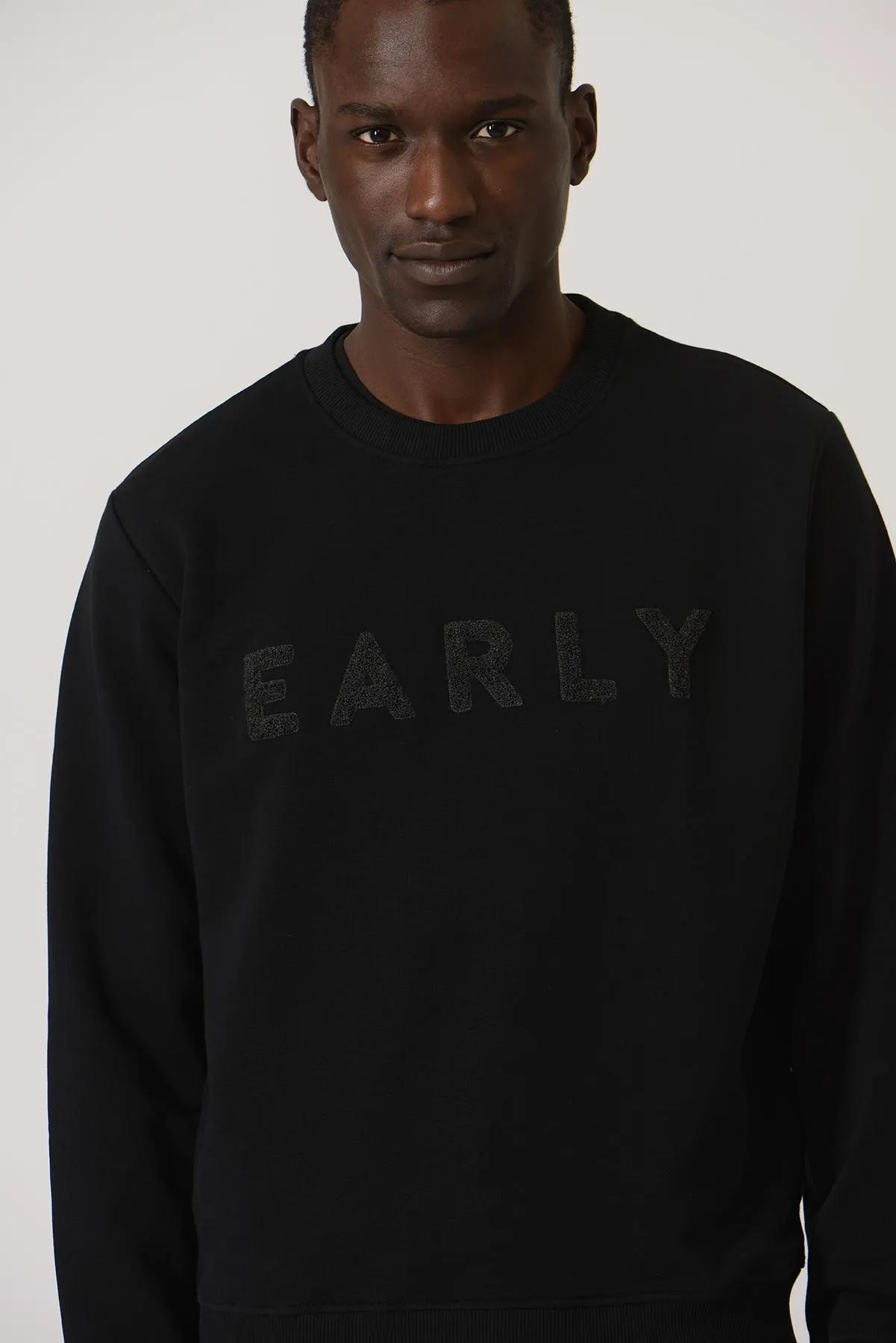 Early High-Stitch Logo Sweat - Black