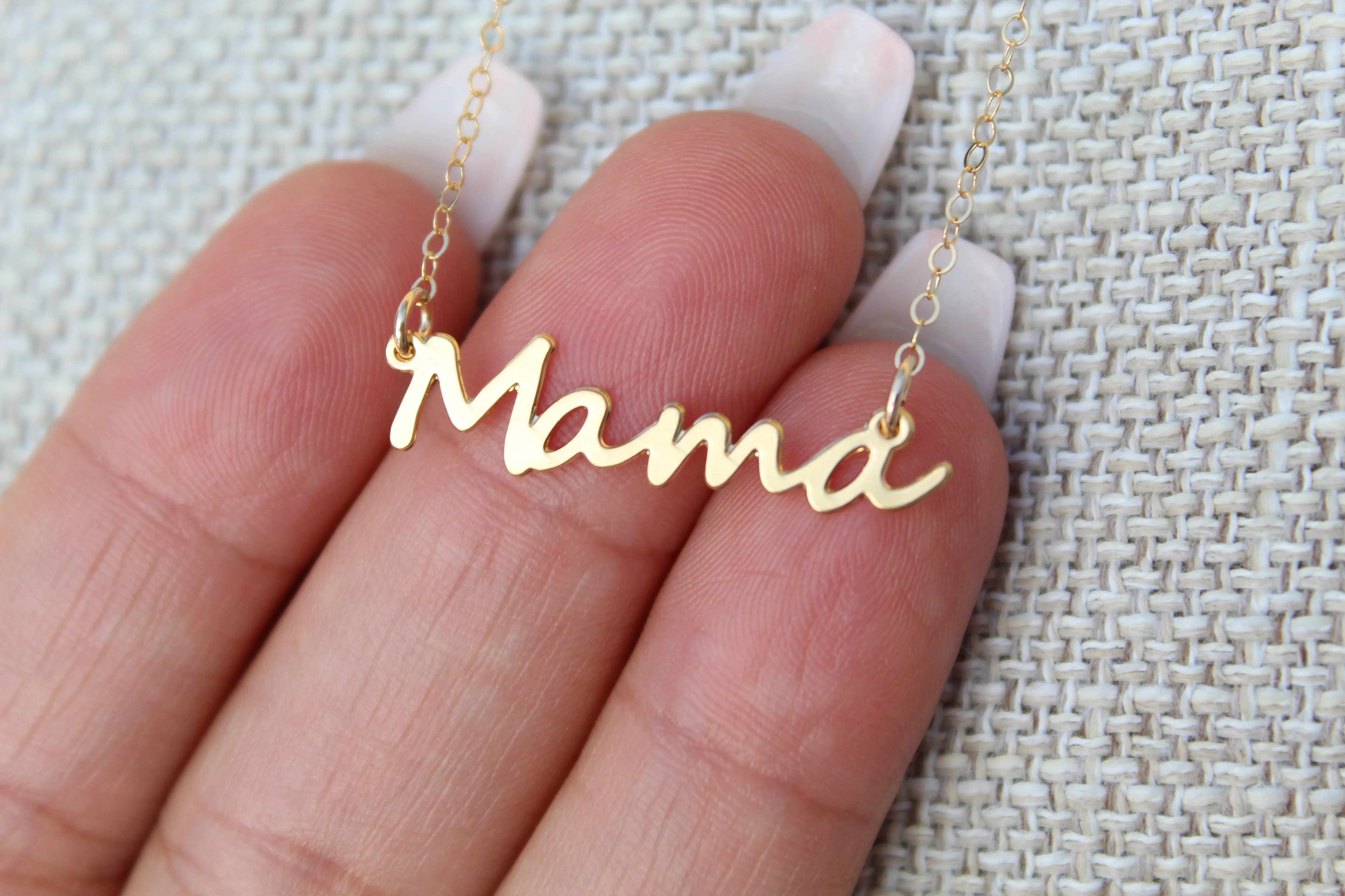 Mama Necklace